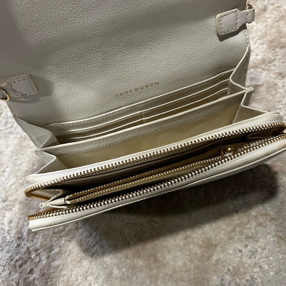 TORY BURCH clutch - Picture 4 of 6